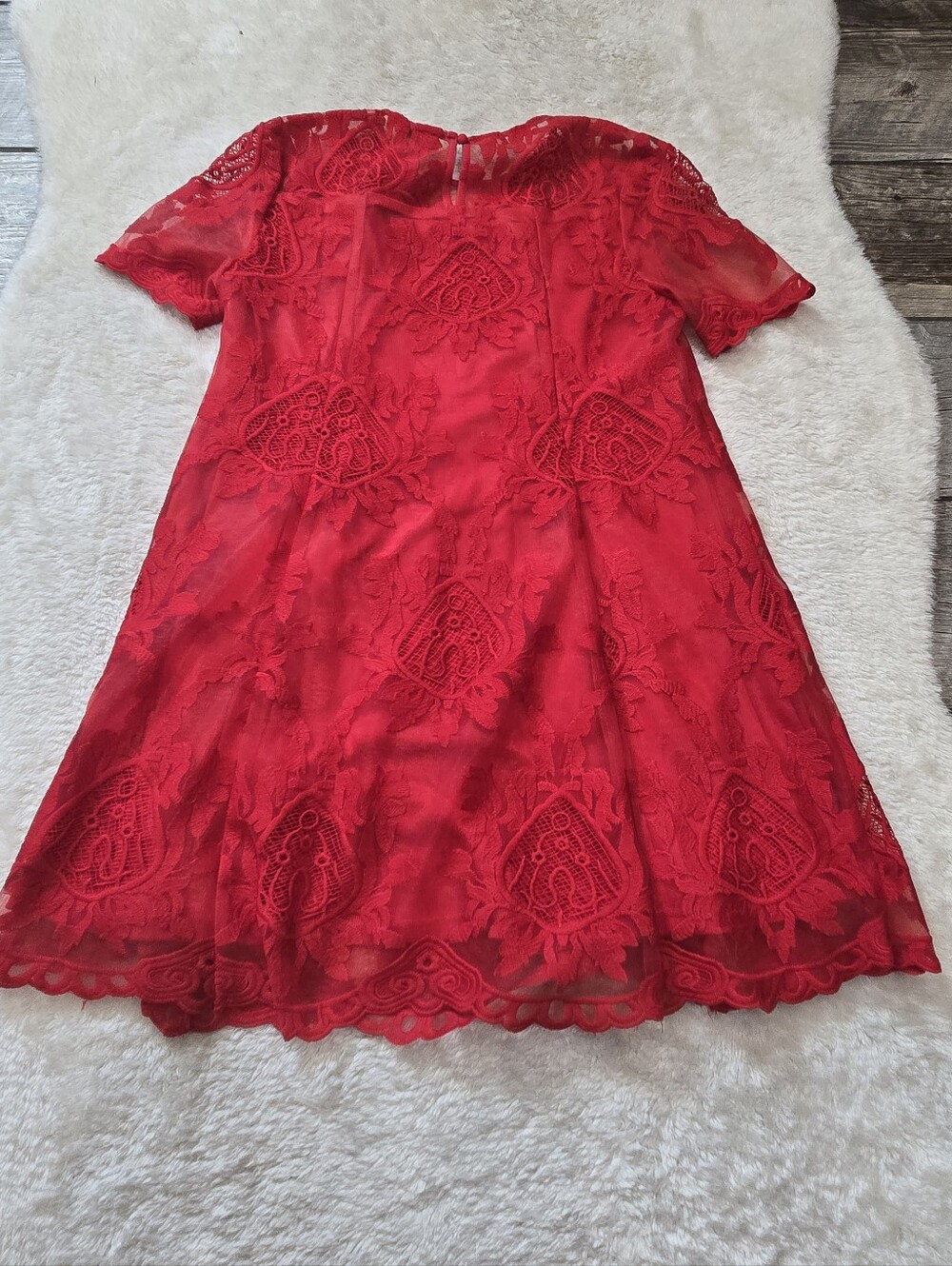 UMGEE Red Lace Short Sleeve Scalloped Hem Boho Babydoll Shift Mini-Dress, M - Picture 5 of 7